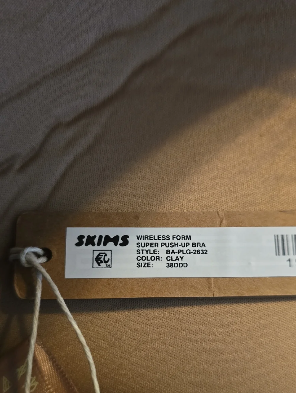 SKIMS Kim Kardashian Women's 38DDD Wireless Form Super Push Up Bra New w/ Tags! - Picture 3 of 4
